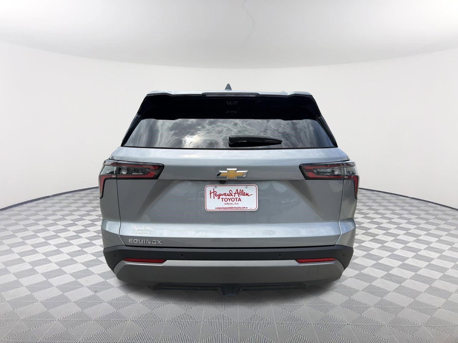 Used 2025 Sterling Gray Metallic Chevrolet LT image 16