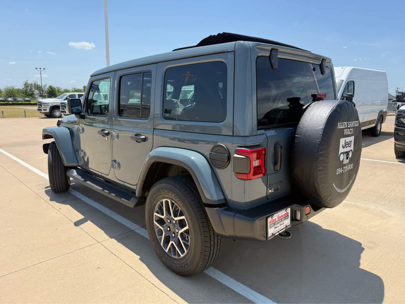New 2026 Anvil Clearcoat Jeep Sahara image 8