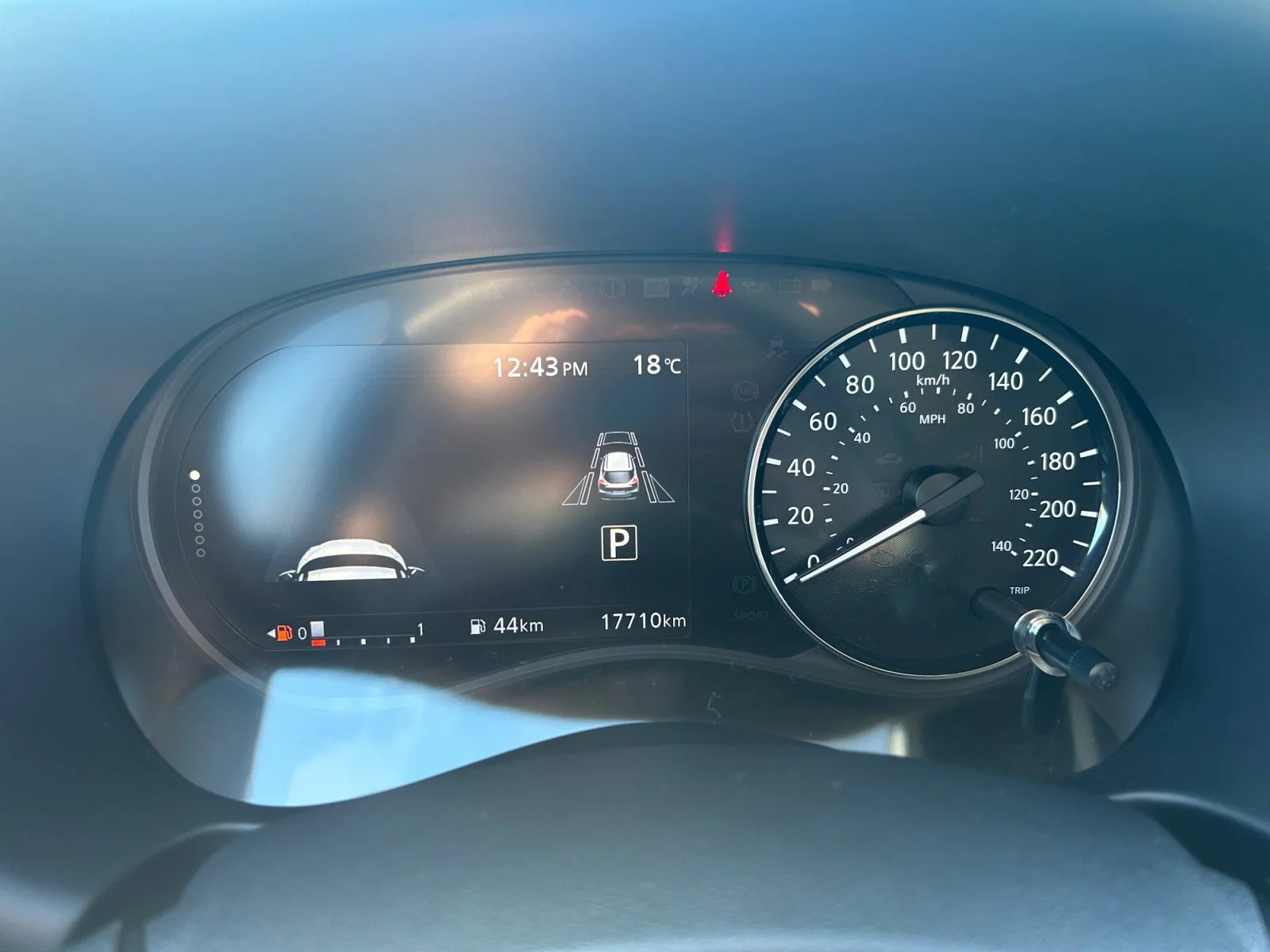 Used 2024 White Nissan SR Premium image 18