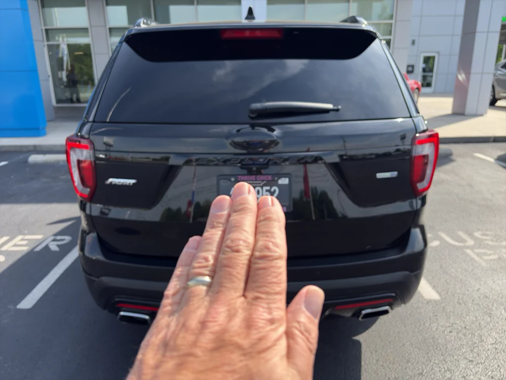 Used 2016 Red Ford Sport image 4