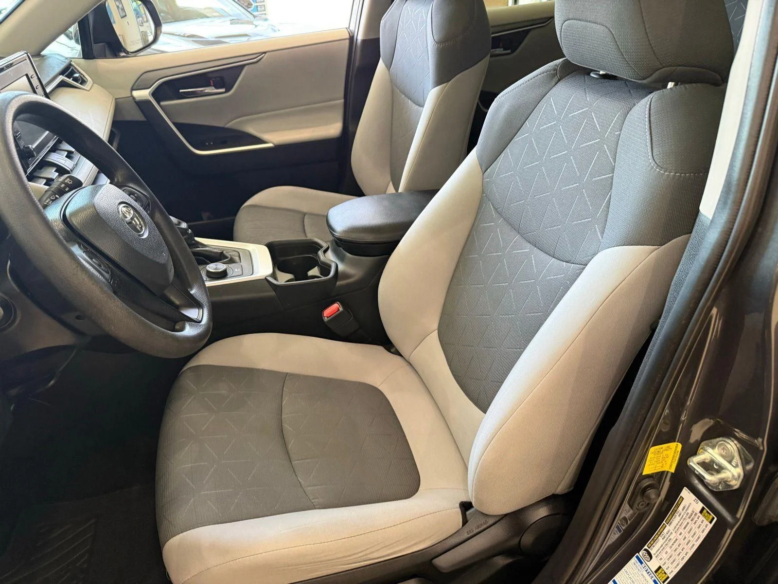 Used 2019 Magnetic Gray Metallic Toyota XLE image 9