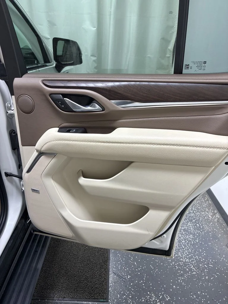 Used 2022 White GMC Denali image 32