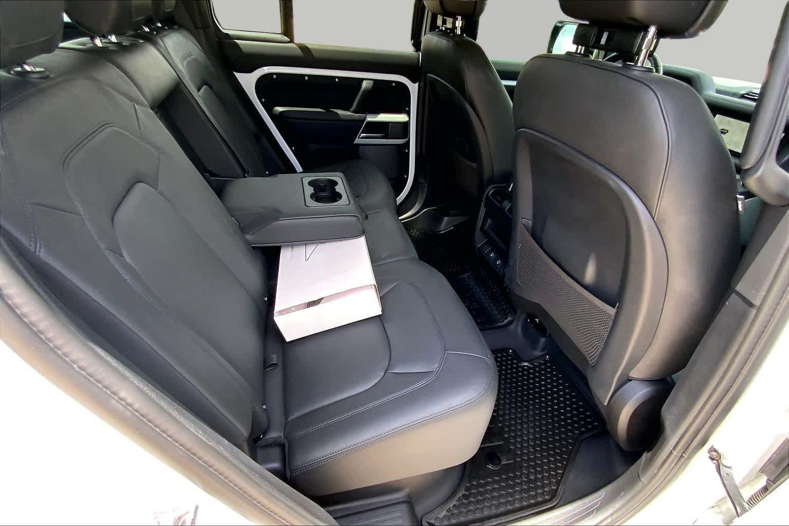 Used 2024 Fuji White Land Rover S image 19