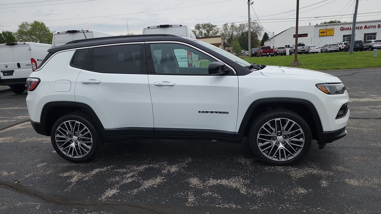 Used 2023 White Jeep Limited image 9