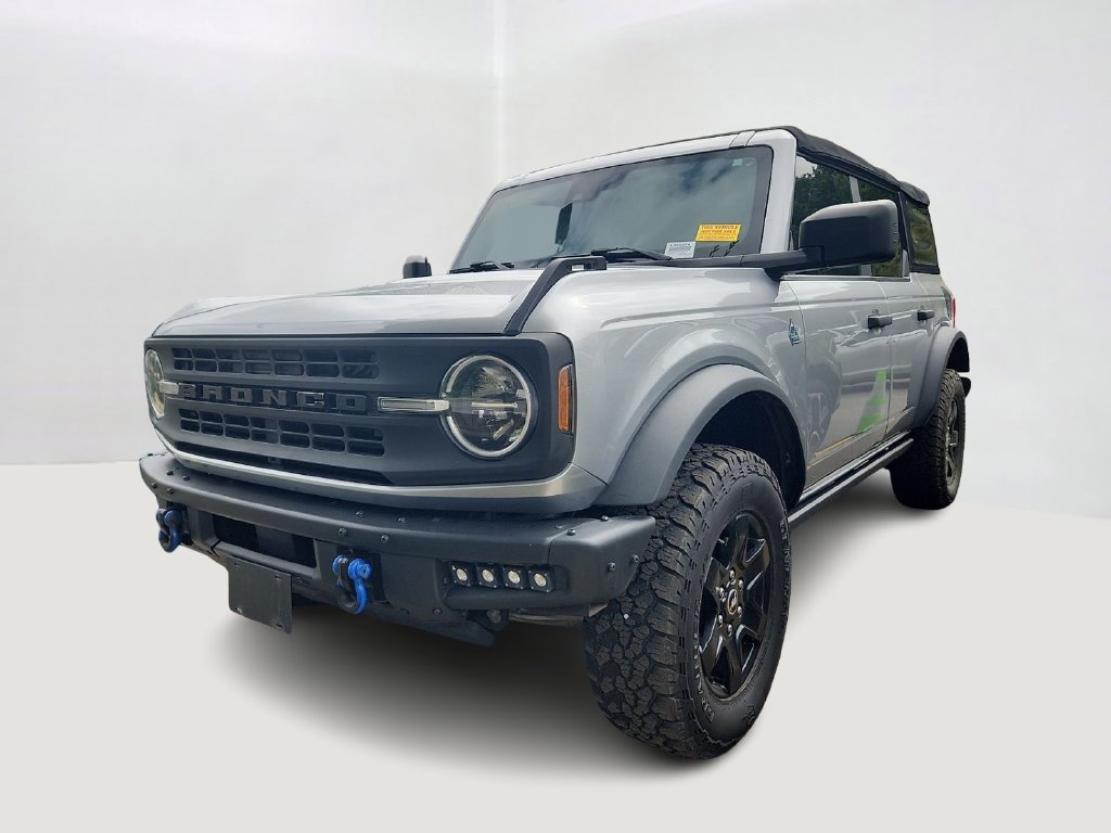 Used 2022 Silver Metallic Ford Black Diamond image 1