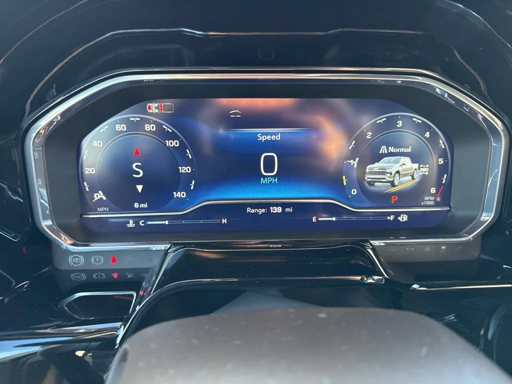 2025 Chevrolet Silverado 1500 LTZ - Photo 29