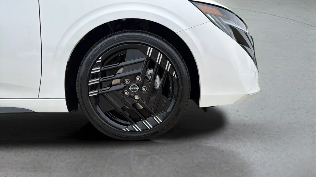 Certified Used 2026 Aspen White Super Black Nissan SR image 25