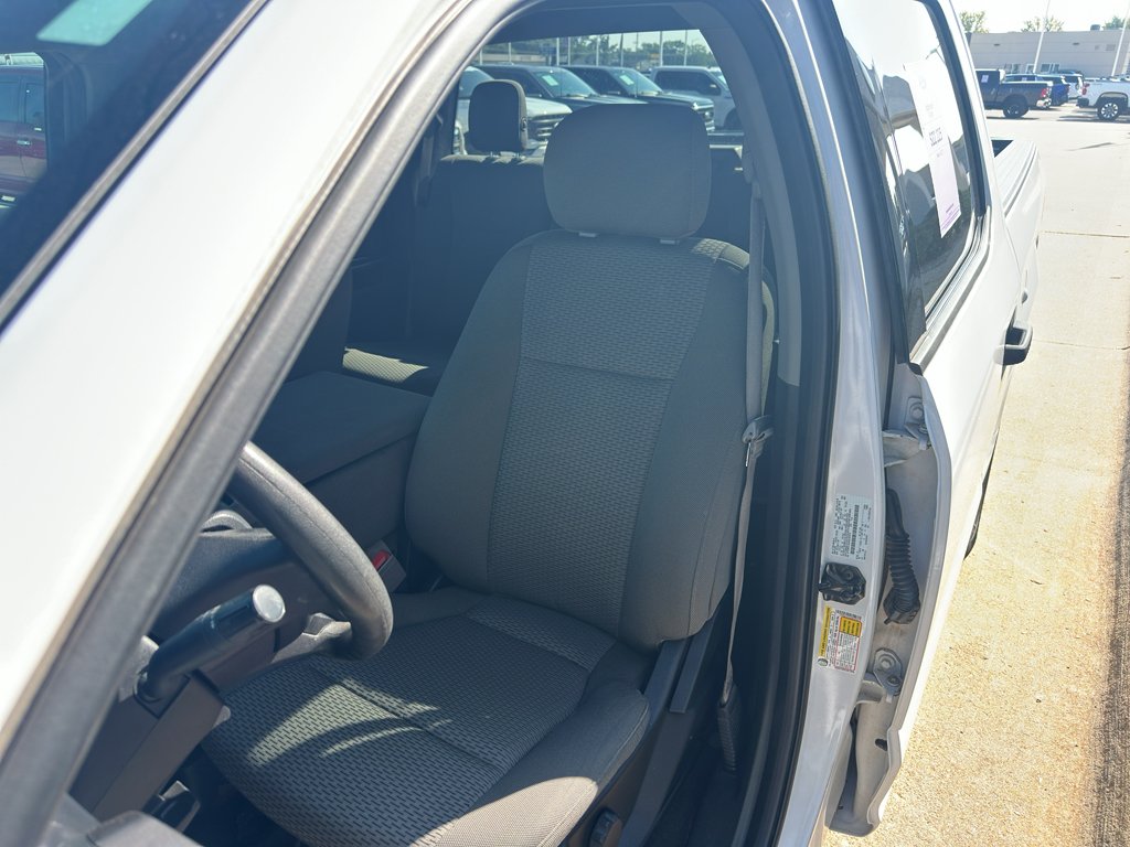 Used 2019 Oxford White Ford XLT image 17