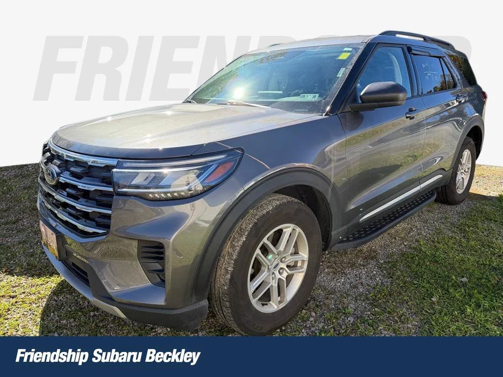 Used 2025 Gray Ford Active image 1