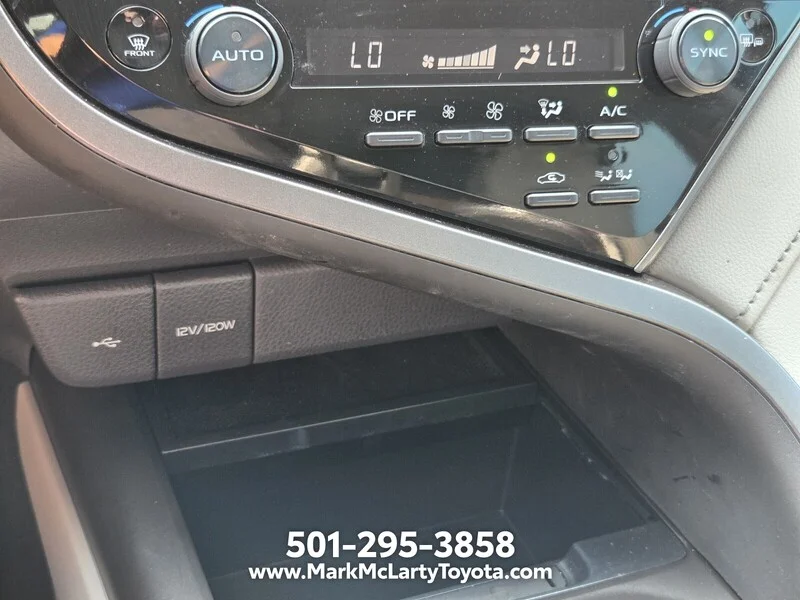 Used 2022 Midnight Black Metallic TOYOTA HYBRID SE CVT image 19