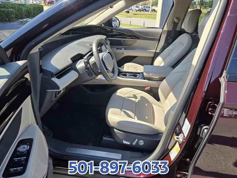 Used 2025 Red Metallic LINCOLN PREMIERE AWD image 10