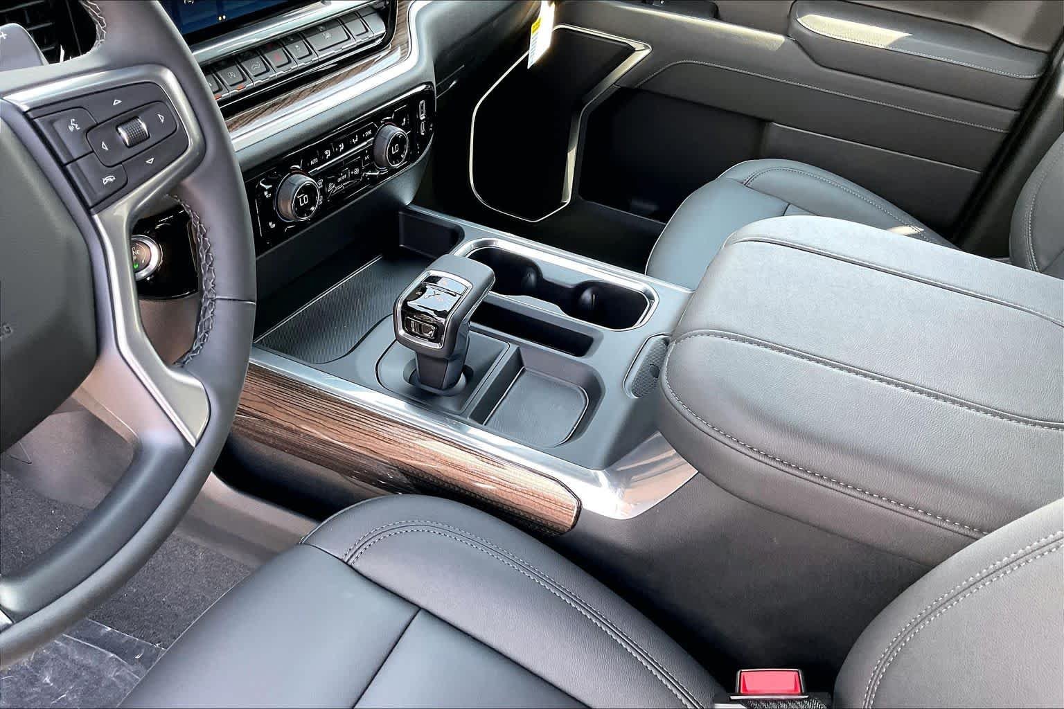 New 2026 Summit White Chevrolet LT image 8