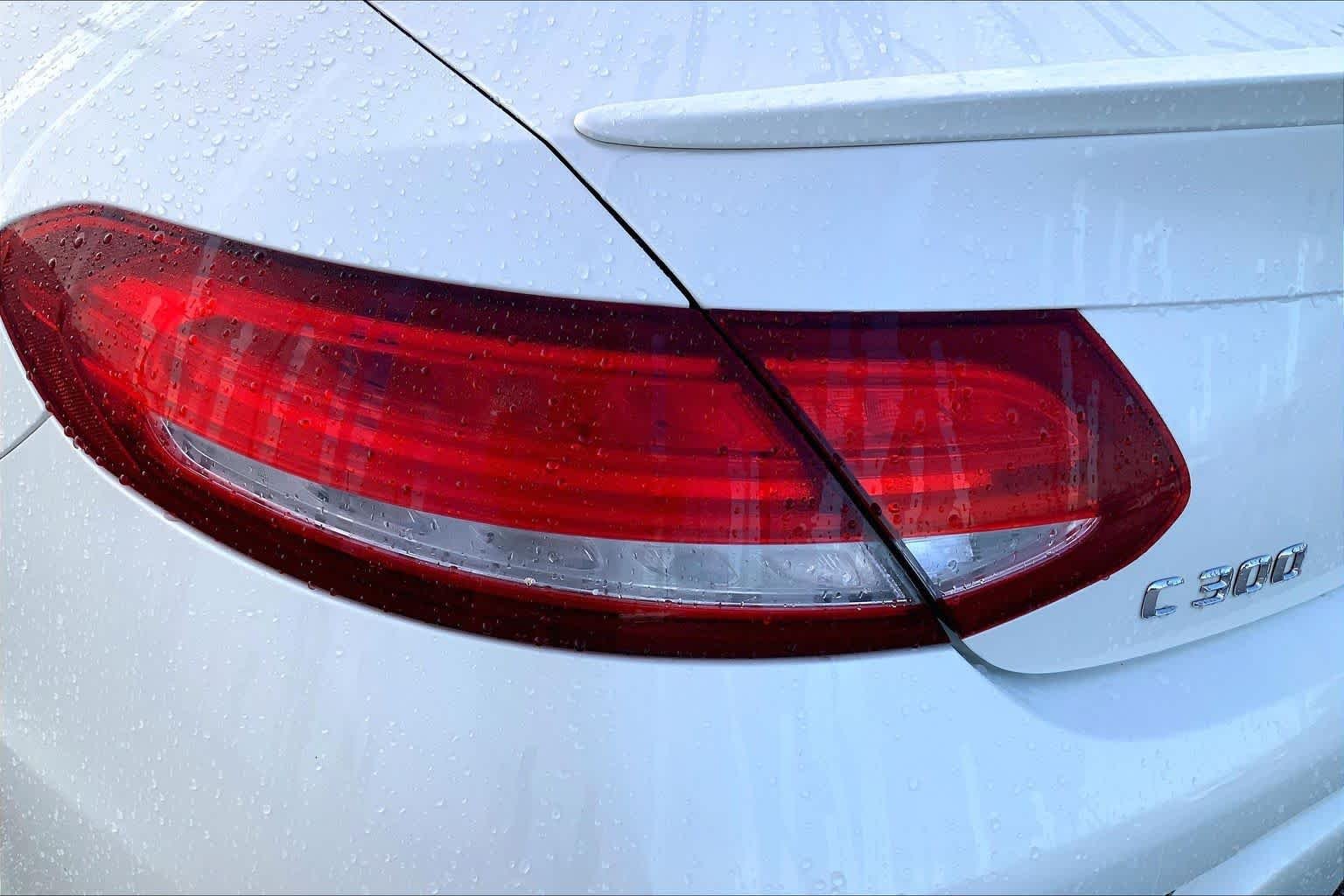 Used 2017 designo Diamond White Metallic Mercedes-Benz C 300 image 27
