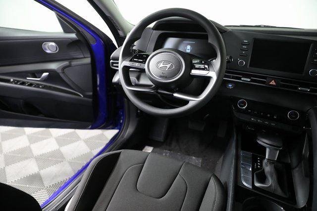 2025 Hyundai Elantra Blue - Photo 55