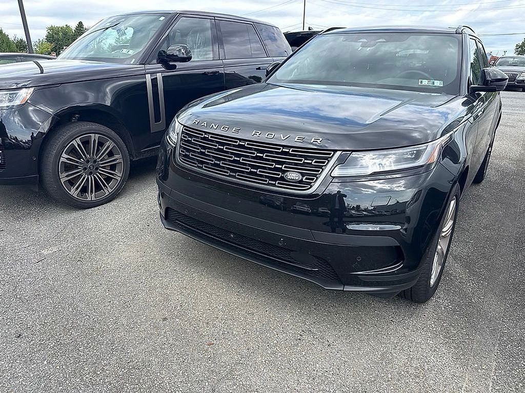 Certified Used 2026 Santorini Black Metallic Land Rover S image 8
