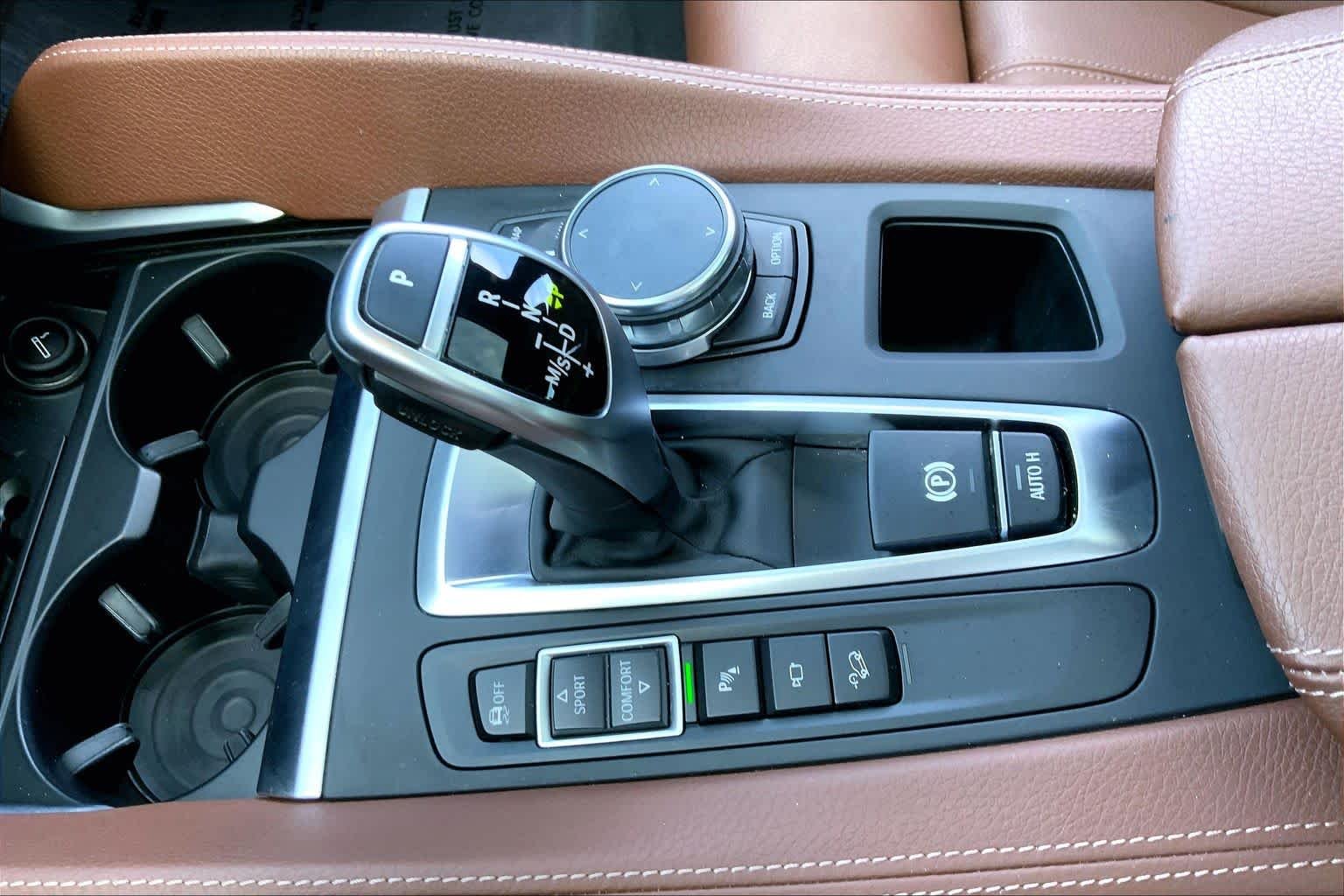 Used 2019 Space Gray Metallic BMW xDrive35i image 16