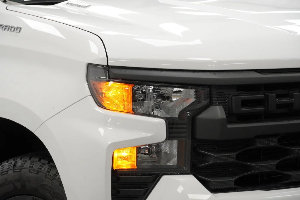 New 2026 Summit White Chevrolet Custom image 30