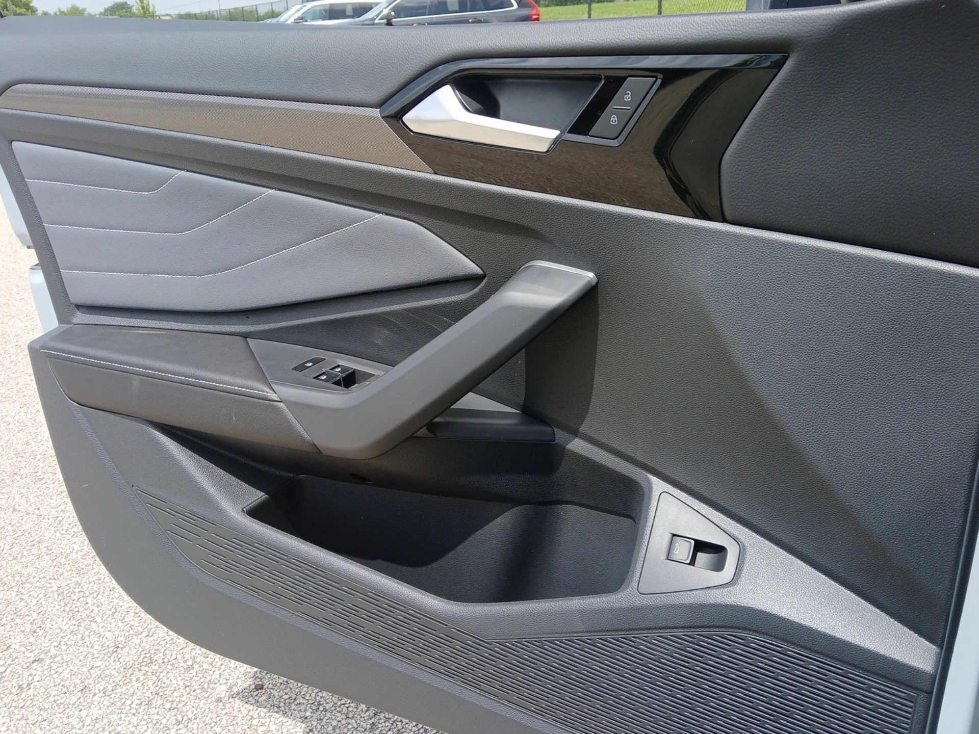 New 2026 Monument Gray Volkswagen 1.5T SEL image 17