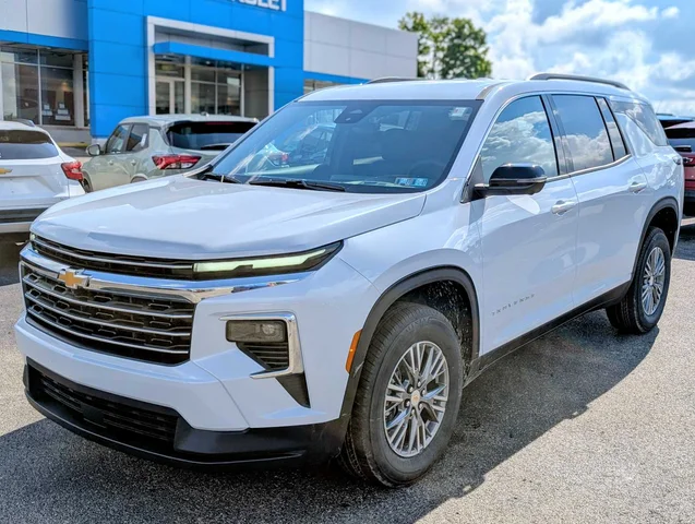 2027 Chevrolet Traverse LT