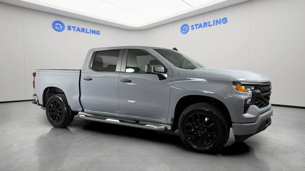 Used 2025 Slate Gray Metallic Chevrolet Custom image 12