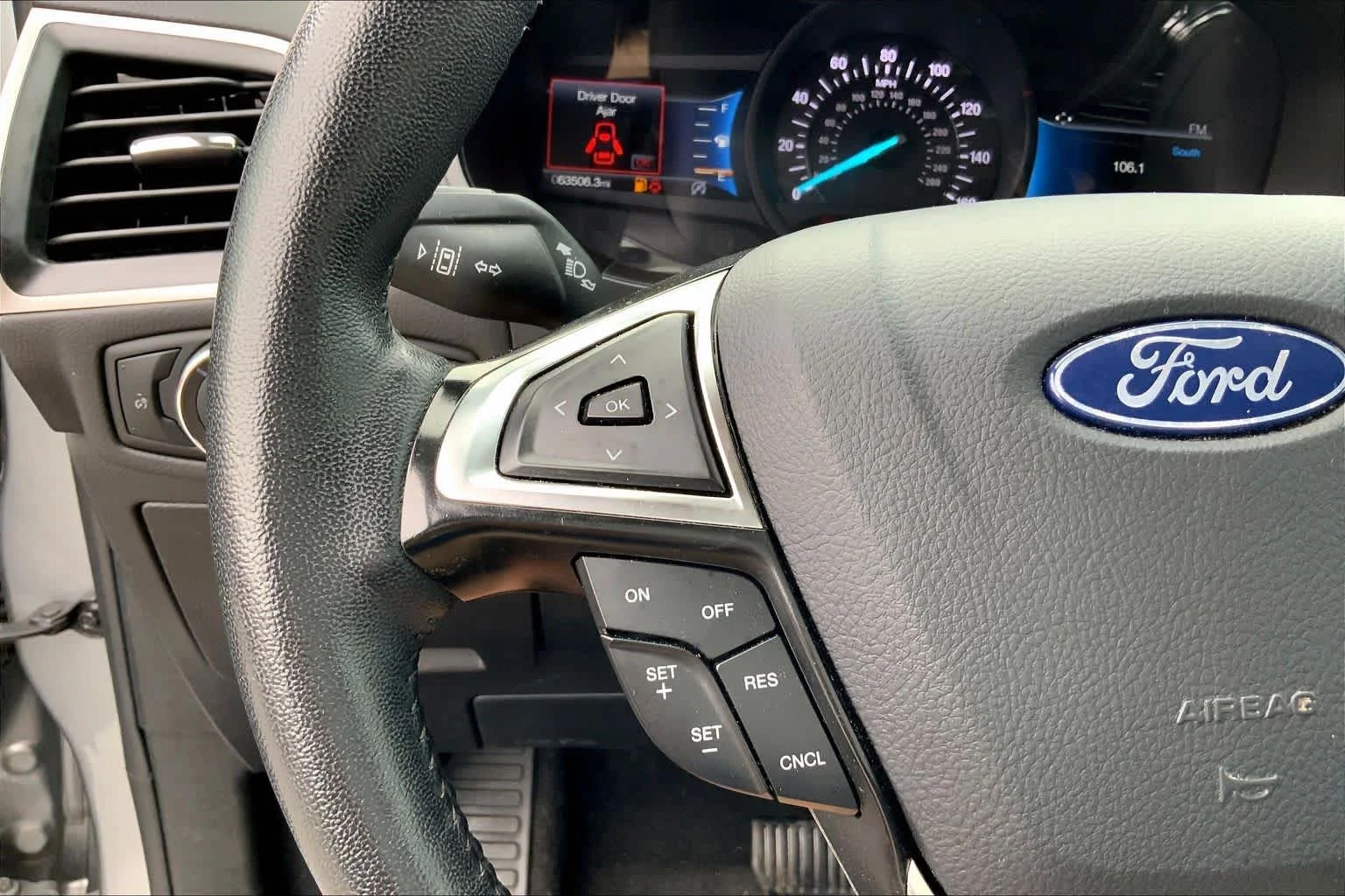Used 2024 Iconic Silver Metallic Ford SEL image 21