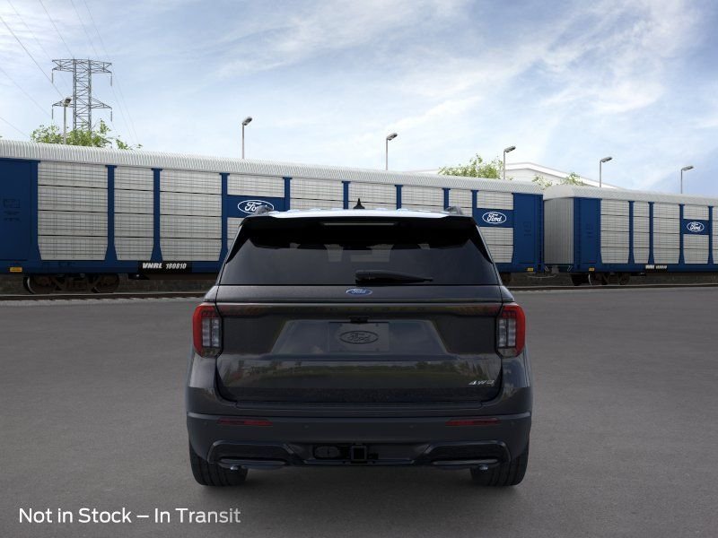 New 2026 Agate Black Metallic Ford ST-Line image 6