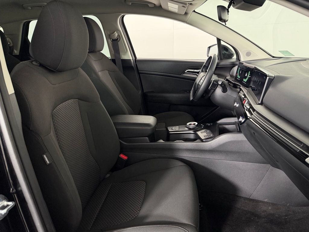 Used 2026 Fusion Black Kia S image 30