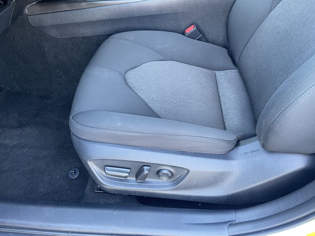 Used 2024 White Toyota LE image 16