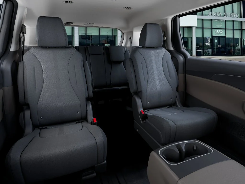 New 2026 Deep Chroma Blue Kia LX image 16