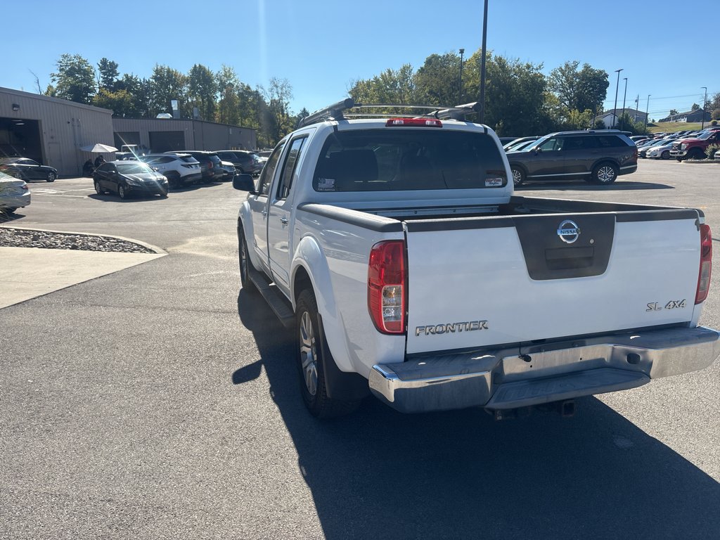 Used 2011 Avalanche Nissan SL image 5