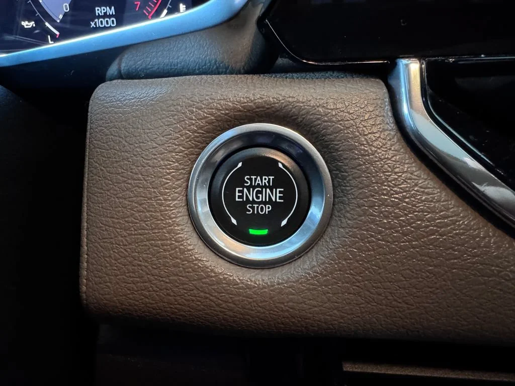 Certified Used 2025 Onyx Black GMC Denali image 23