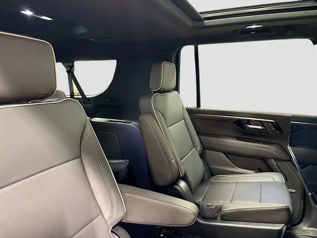 2025 Chevrolet Suburban Premier - Photo 34
