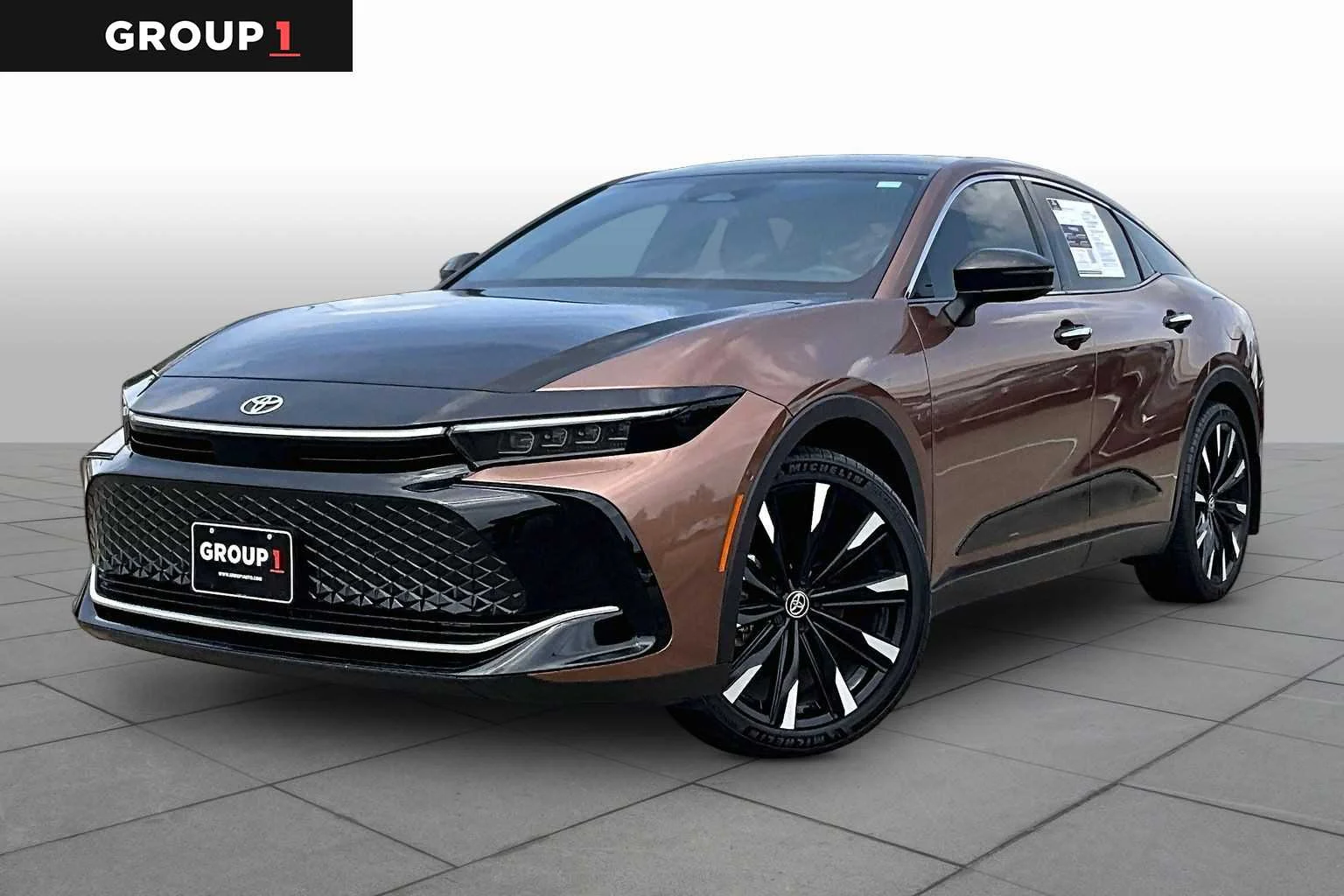2024 Toyota Crown Platinum AWD's photo