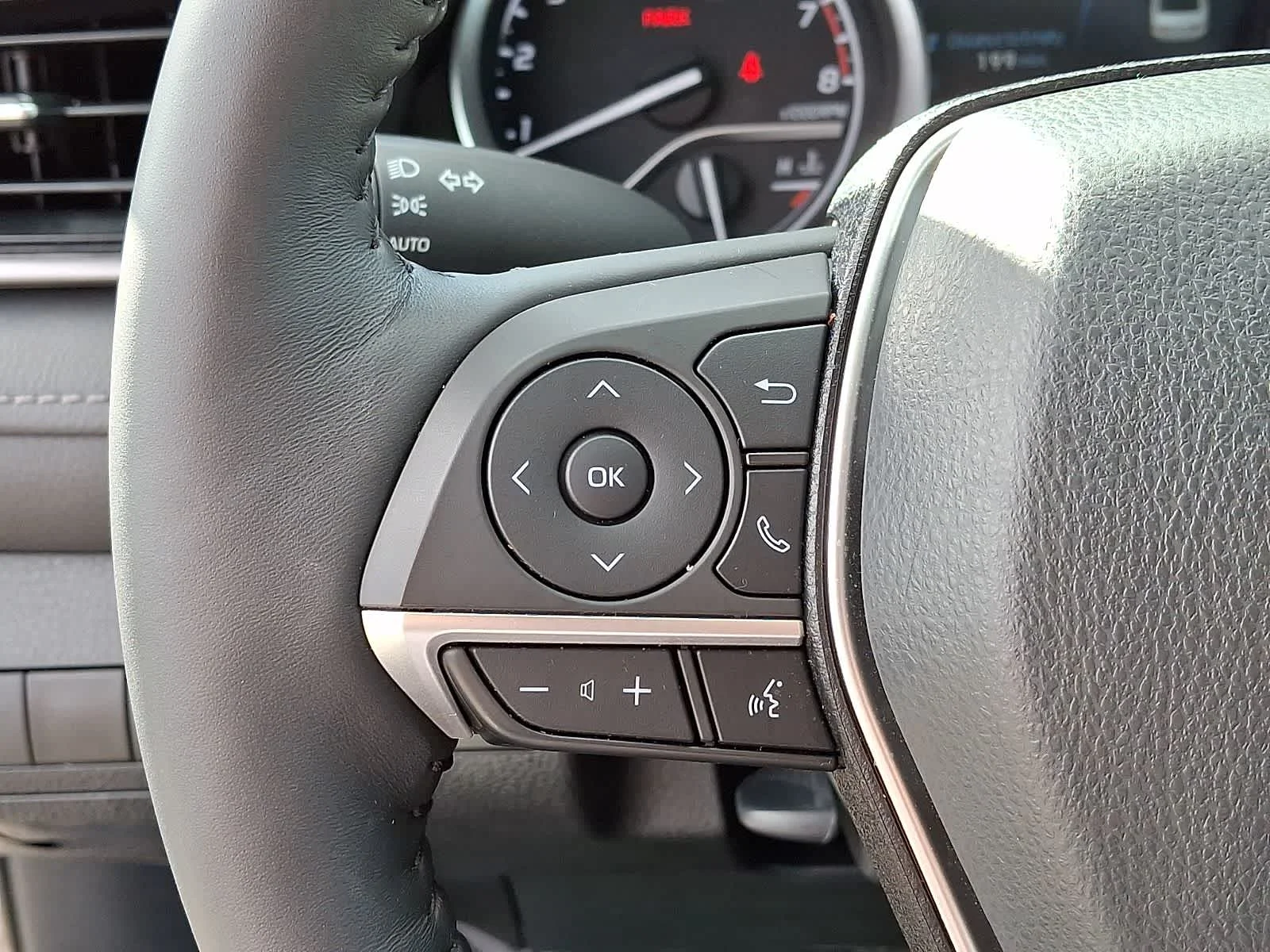 Certified Used 2023 Predawn Gray Mica Toyota XLE image 25