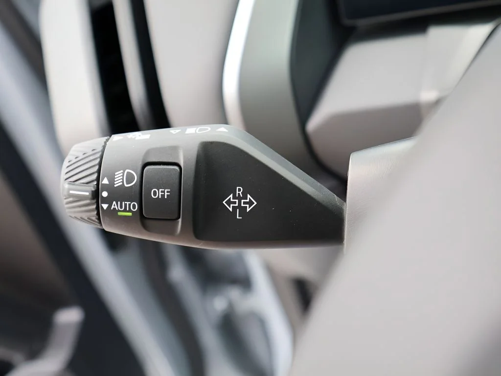 Used 2026 Brooklyn Gray Metallic BMW M50 xDrive image 35