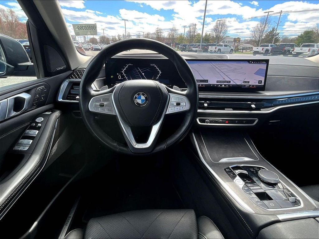 Used 2025 Black BMW xDrive40i image 18