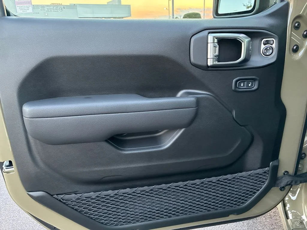 New 2025 41 Exterior Paint Jeep Sport S image 11