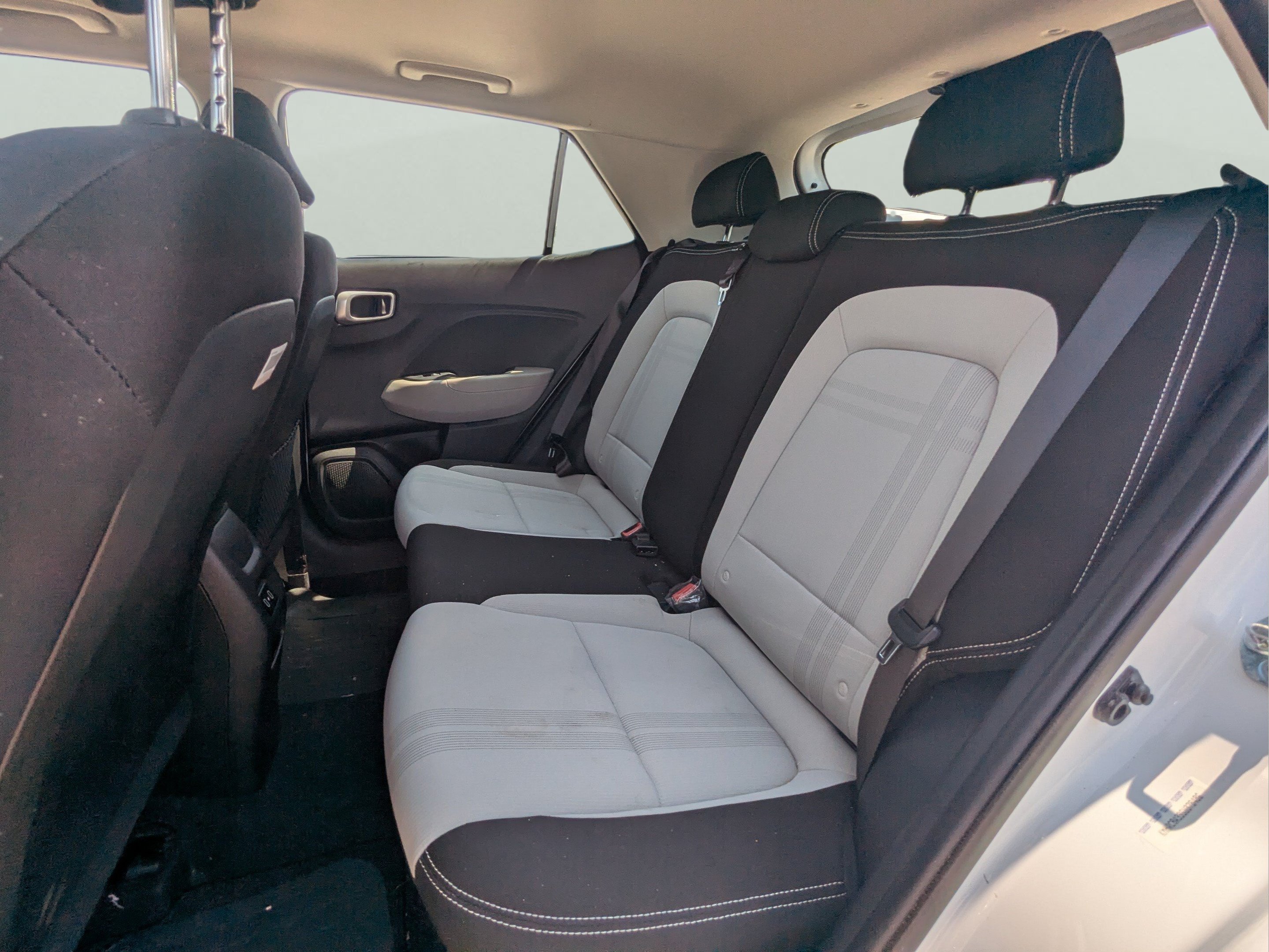 Certified Used 2025 Lunar White Hyundai SEL image 11