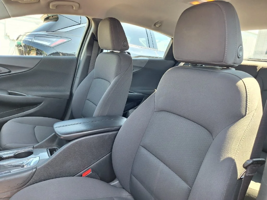 2017 Chevrolet Malibu 1LT - Photo 6