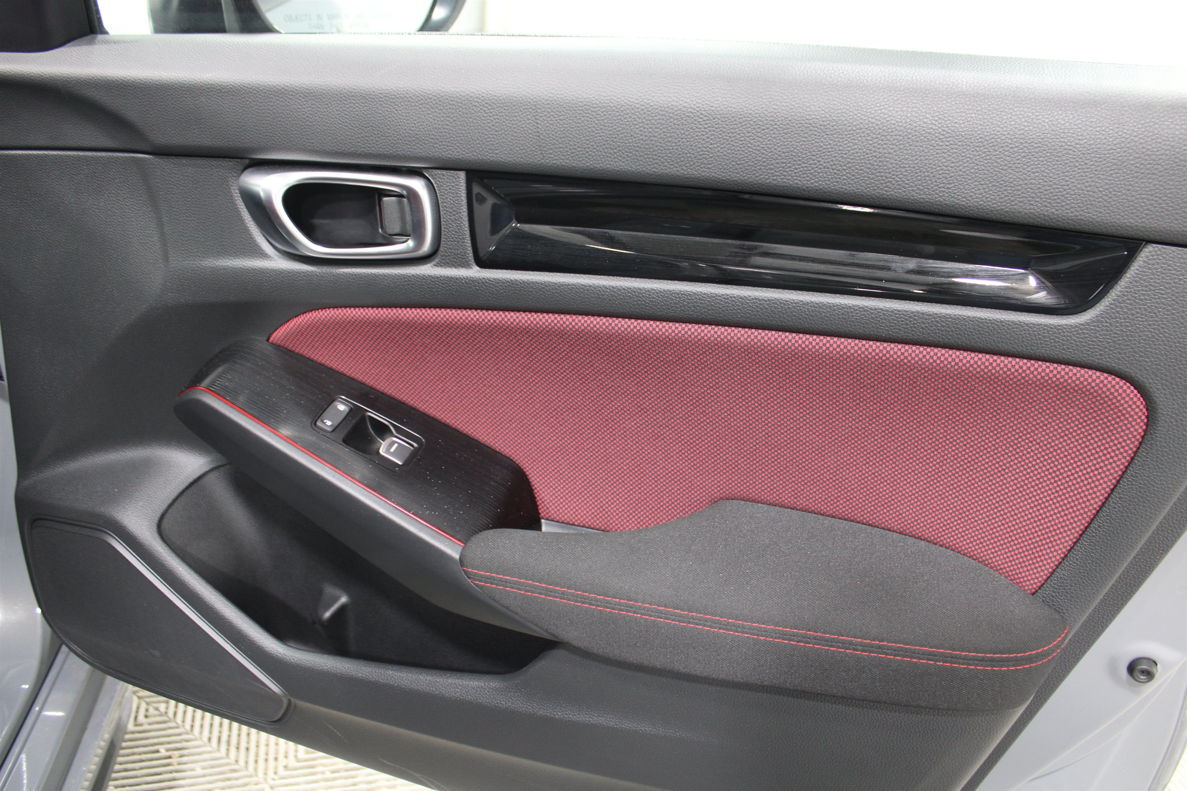 2025 Honda Civic Si - Photo 25