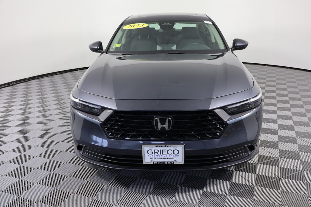 Used 2024  Honda EX image 3