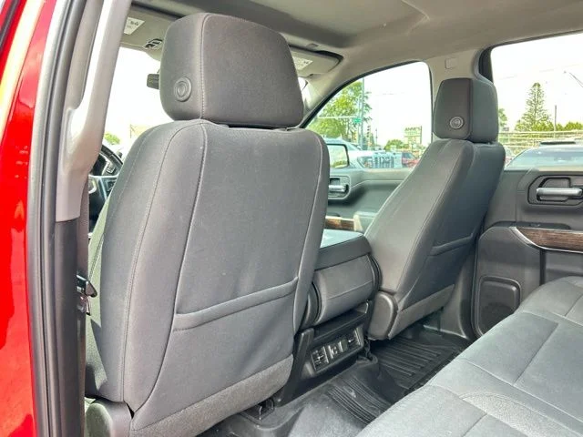 Used 2020 Cardinal Red GMC SLE image 17