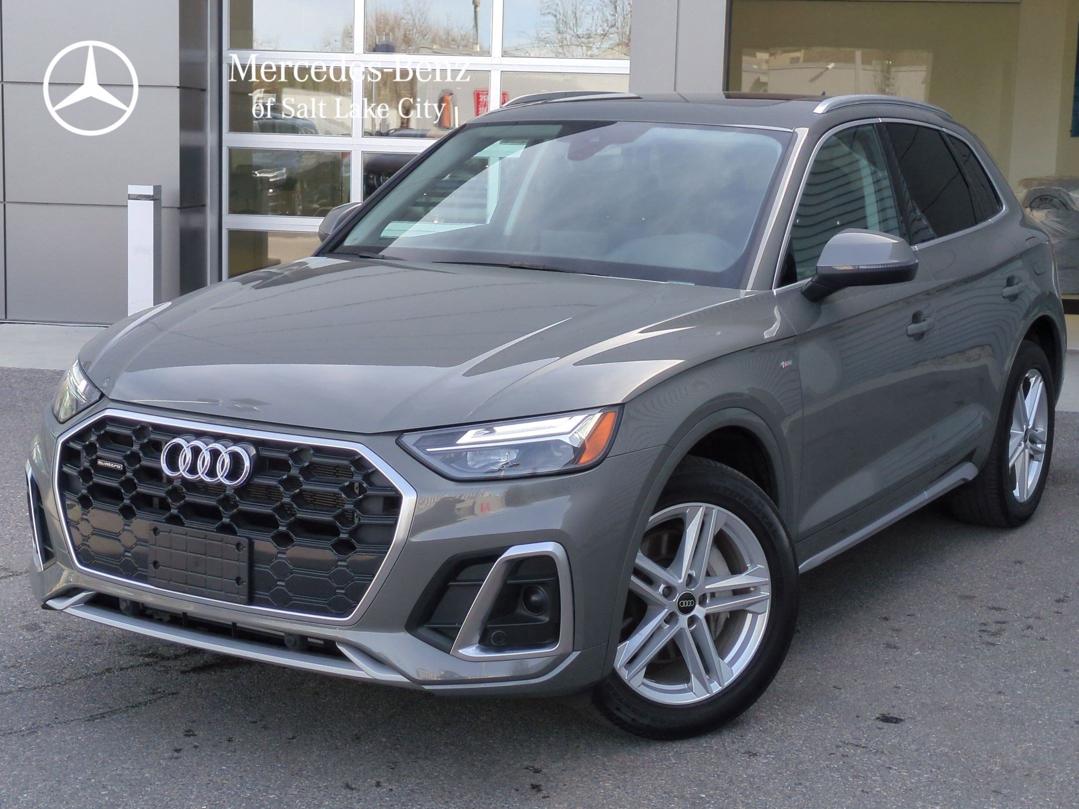 2023 Audi Q5 55 e Premium's photo