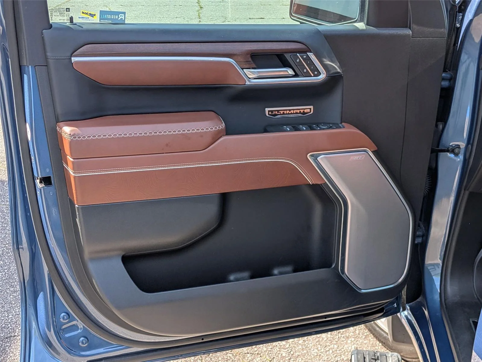 Used 2025 Downpour Metallic GMC Denali Ultimate image 12