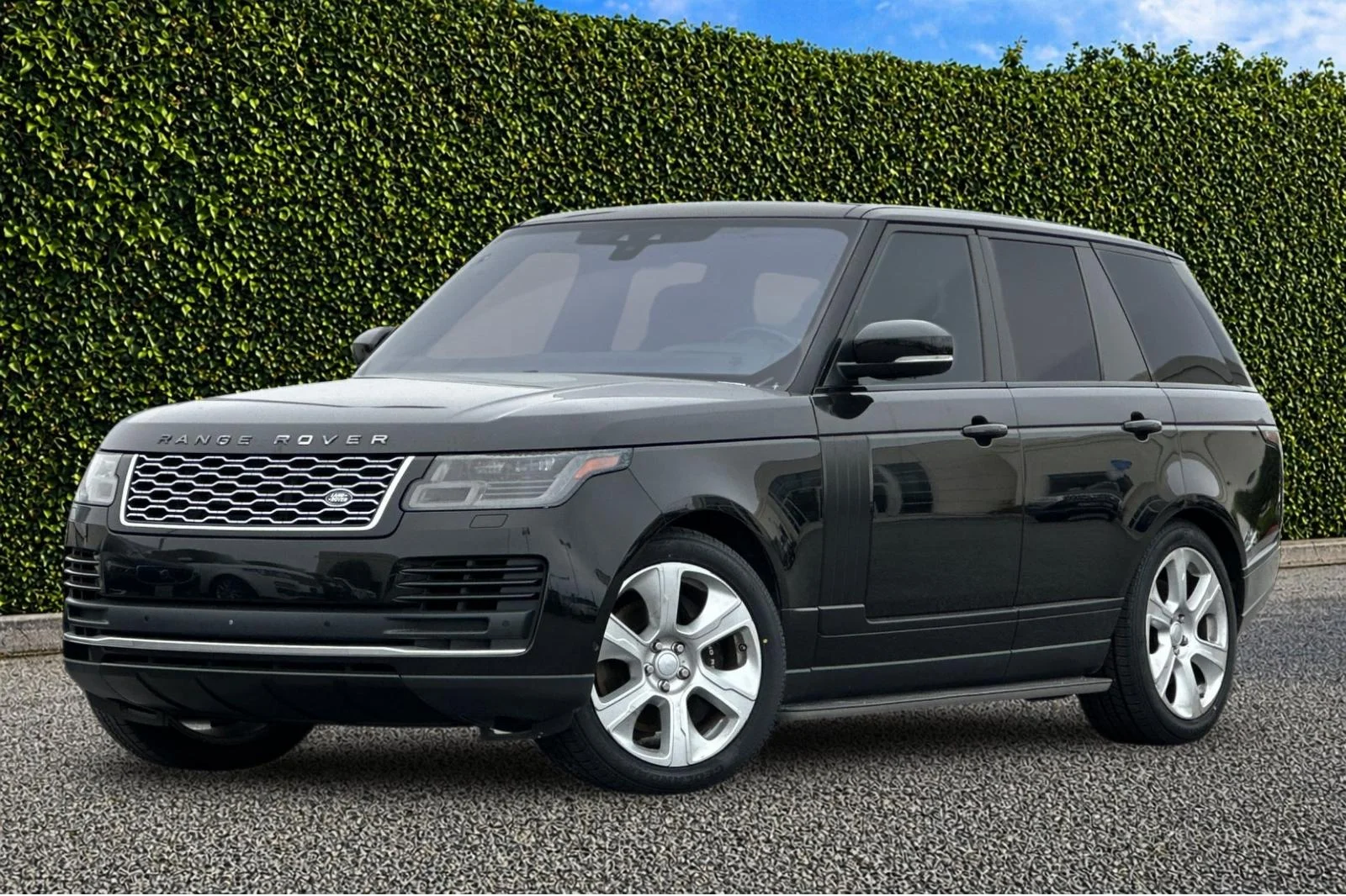 Certified Used 2019 Black Land Rover 5.0L V8 Supercharged image 8