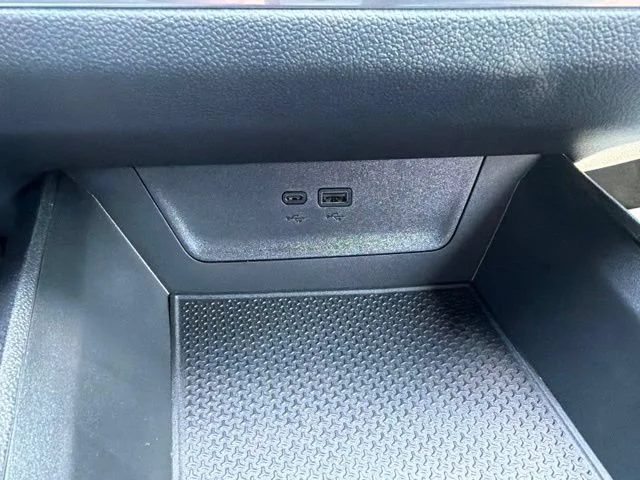 New 2027 Sterling Gray Metallic Chevrolet LT image 35