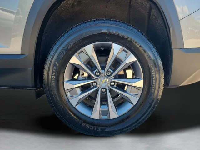 Used 2025 Sterling Gray Metallic Chevrolet LT image 12