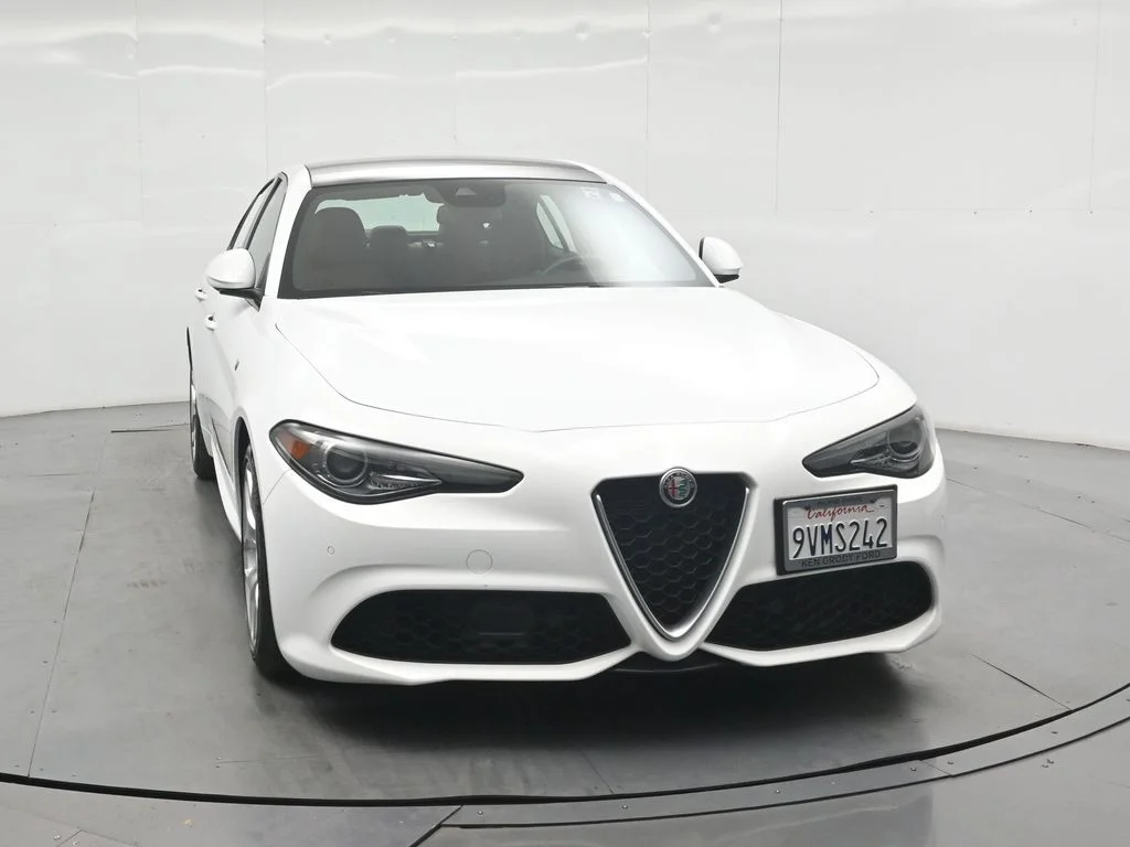 Used 2022 White Alfa Romeo Ti image 43