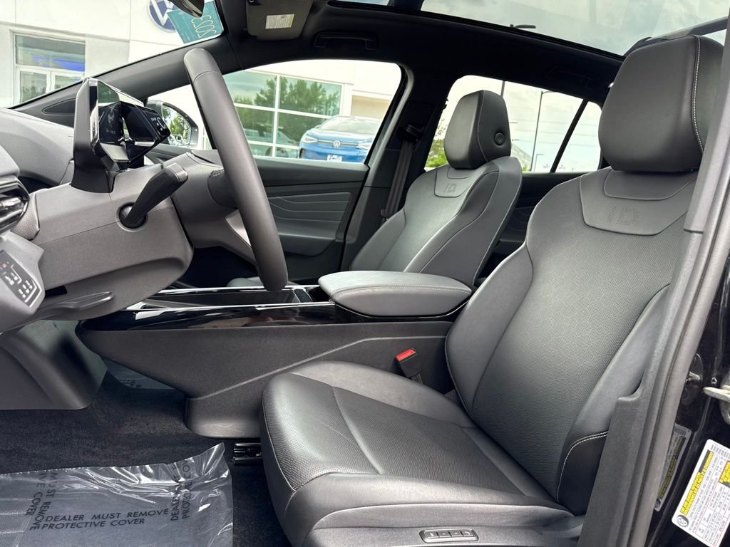 Used 2023 Deep Black Volkswagen Pro S image 9