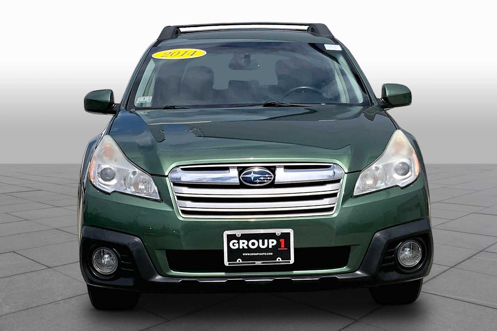 Used 2014 Cypress Green Pearl Subaru 2.5i Premium image 4